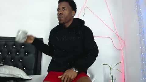 Snapshot of damian_hart_24cm chatting on May 11, 12:00 pm damian_hart_24cm online show from May 11, 12:00 pm