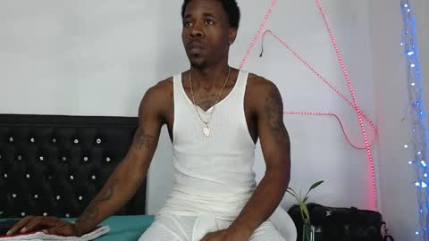 Snapshot of damian_hart_24cm chatting on June 1, 11:45 am damian_hart_24cm online show from June 1, 11:45 am