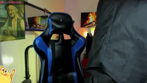 Snapshot of damian_latinxxx chatting on April 27, 12:08 am Damian online show from April 27, 12:08 am