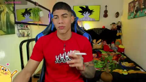 Snapshot of damian_latinxxx chatting on May 8, 3:12 am Damian online show from May 8, 3:12 am