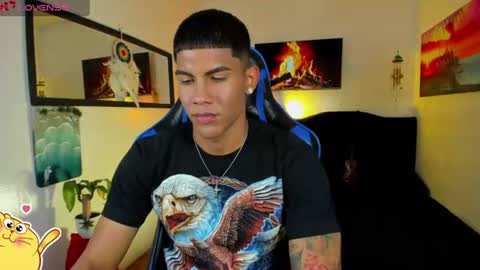 Snapshot of damian_latinxxx chatting on June 17, 3:42 am Damian online show from June 17, 3:42 am