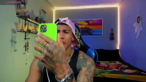 Snapshot of damian_latinxxx chatting on July 5, 8:54 am Damian online show from July 5, 8:54 am