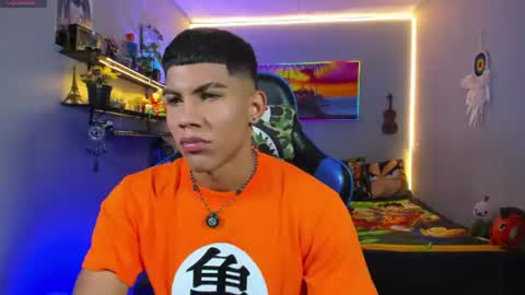 Snapshot of damian_latinxxx chatting on July 7, 9:02 am Damian online show from July 7, 9:02 am