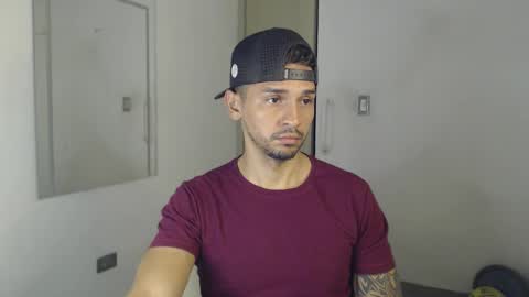 Snapshot of damian_muscle chatting on September 30, 4:34 pm Damian online show from September 30, 4:34 pm