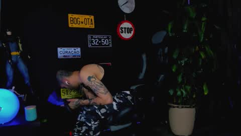 Snapshot of damiancox chatting on October 17, 7:05 pm Daamiancox online show from October 17, 7:05 pm