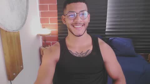 Snapshot of damiann_rees chatting on February 17, 4:04 pm instagram damiannreed. online show from February 17, 4:04 pm