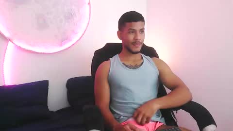 Snapshot of damiann_rees chatting on October 1, 1:22 am instagram damiannreed. online show from October 1, 1:22 am