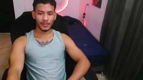 Snapshot of damiann_rees chatting on April 30, 3:24 am instagram damiannreed. online show from April 30, 3:24 am