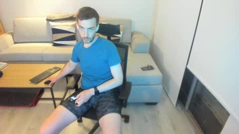 Snapshot of damiano007 chatting on February 15, 6:12 pm CockandLoad online show from February 15, 6:12 pm