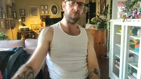 Snapshot of damien_mace chatting on December 15, 12:28 pm damien_mace online show from December 15, 12:28 pm