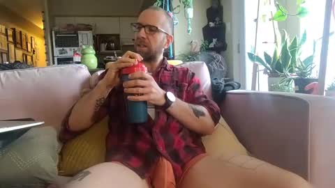 Snapshot of damien_mace chatting on February 23, 12:37 pm damien_mace online show from February 23, 12:37 pm