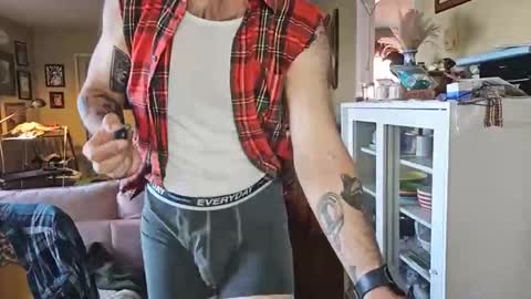 damien_mace online show from May 18, 1:50 pm