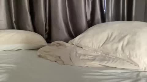 A online show from March 14, 11:43 pm