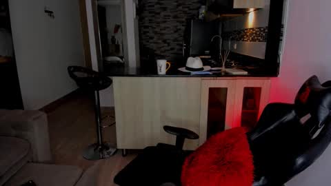 INSTAGRAM  DAMMIANMILLEROFICIAL online show from January 14, 10:47 pm