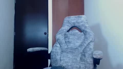 dammuscle online show from October 29, 3:47 pm