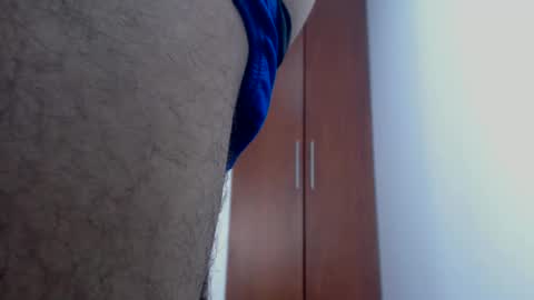 Snapshot of dammuscle chatting on April 19, 12:22 am dammuscle online show from April 19, 12:22 am