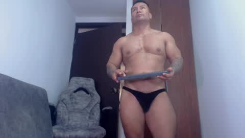 Snapshot of dammuscle chatting on June 2, 4:31 pm dammuscle online show from June 2, 4:31 pm