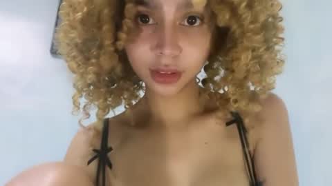 damnperfectxx online show from April 15, 3:02 am