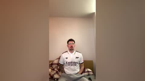 Snapshot of damo111694 chatting on March 4, 11:00 pm damo111694 online show from March 4, 11:00 pm