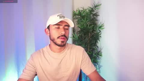 damon_frost online show from April 14, 9:32 pm