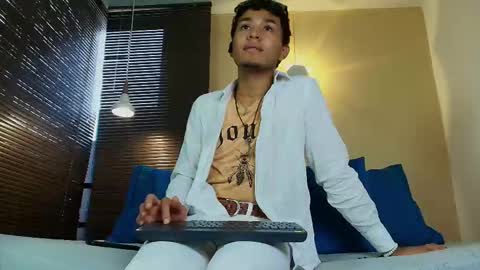 Damon  Salvatore online show from March 23, 7:18 pm