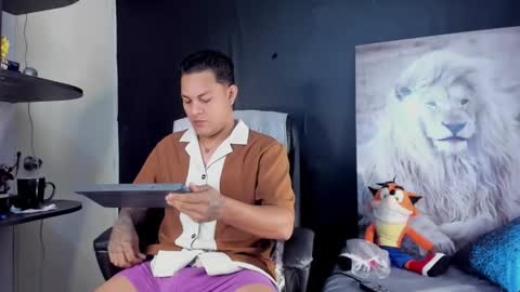 Snapshot of damon_storm chatting on March 3, 9:04 am DAMON online show from March 3, 9:04 am