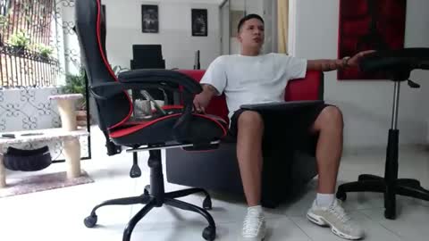 damyan_2003 online show from December 27, 5:26 pm