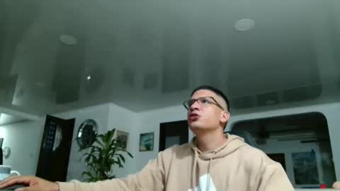 damyan_2003 online show from March 8, 11:30 pm