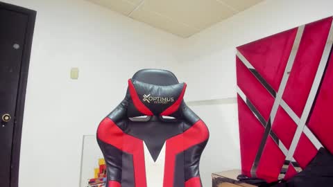 Snapshot of dan_ht chatting on March 2, 1:07 pm dan_ht online show from March 2, 1:07 pm