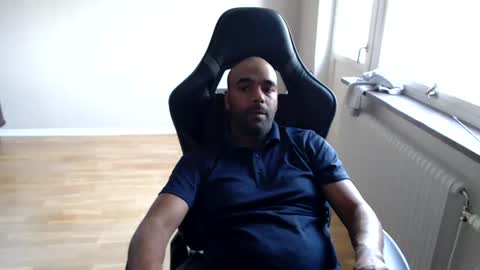 Snapshot of dan_the_man43 chatting on June 22, 4:04 pm dan_the_man43 online show from June 22, 4:04 pm