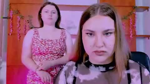 dana_cute1_ online show from June 14, 6:54 pm