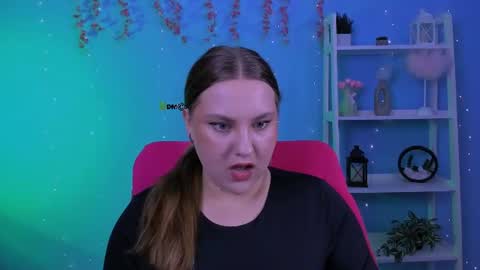 dana_cute1_ online show from June 26, 6:34 pm