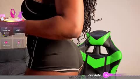 Danna  online show from December 3, 9:02 pm