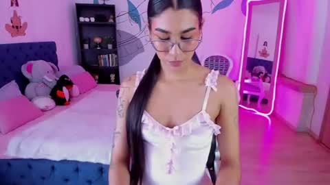 Snapshot of dana_paula chatting on July 19, 11:47 am dana_paula online show from July 19, 11:47 am