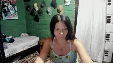 Snapshot of danaarey chatting on May 22, 9:26 am Danaa Rey online show from May 22, 9:26 am