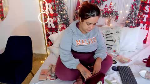 danaferluccio online show from December 5, 6:26 pm