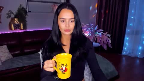 DanaMiers online show from April 2, 3:59 am