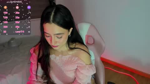 danay_01 online show from October 7, 11:46 pm