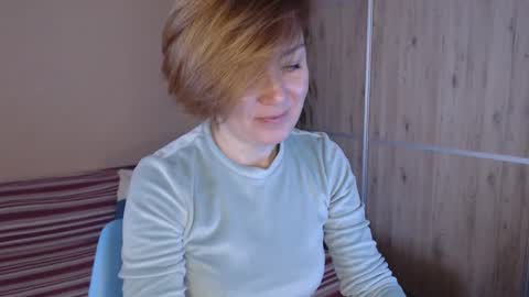 Snapshot of danbie_leen chatting on February 27, 11:10 am danbie_leen online show from February 27, 11:10 am