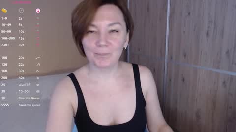 Snapshot of danbie_leen chatting on February 25, 11:31 am danbie_leen online show from February 25, 11:31 am