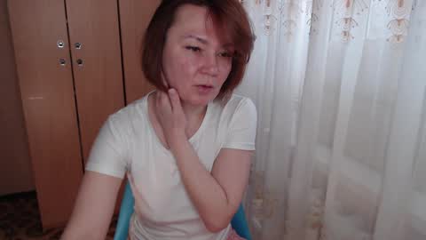 Snapshot of danbie_leen chatting on April 15, 10:22 am danbie_leen online show from April 15, 10:22 am