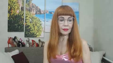 Snapshot of danceglory chatting on May 25, 6:19 am Danceglory online show from May 25, 6:19 am