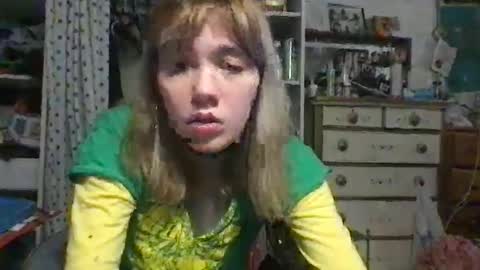 Snapshot of danceissexisbeauty2 chatting on April 15, 12:39 am Your submissive patient online show from April 15, 12:39 am