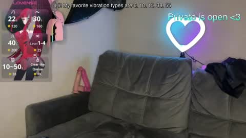Snapshot of dandelion_sea chatting on July 28, 8:52 pm dandelion_sea online show from July 28, 8:52 pm