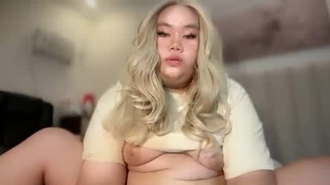 Snapshot of dangerous_womanxx chatting on July 8, 3:38 pm Ms. K online show from July 8, 3:38 pm