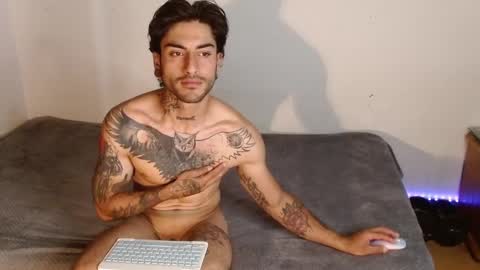 Snapshot of dani_angel_ chatting on December 27, 6:42 pm Dani online show from December 27, 6:42 pm