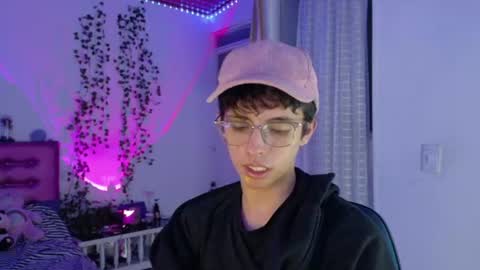 Snapshot of dani_dancer chatting on June 25, 2:00 am Dani Dancer online show from June 25, 2:00 am