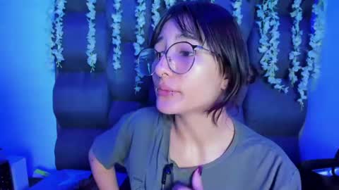 Snapshot of dani_dream chatting on July 17, 2:45 pm dani_dream online show from July 17, 2:45 pm