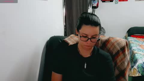 dani y jocelyn online show from October 28, 7:38 pm