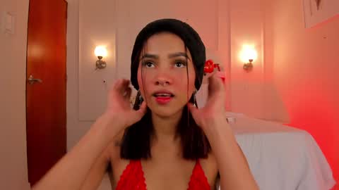 Snapshot of dani_skinny_ chatting on December 24, 11:38 am Hi I am Dani online show from December 24, 11:38 am